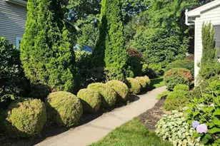 39 Everett Ave, Webster, MA 01570 - Photo 10