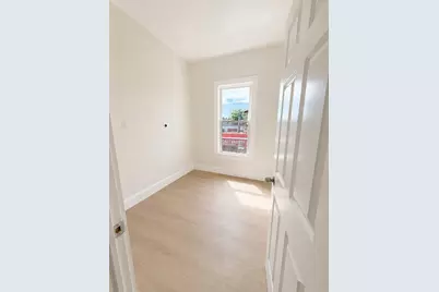 60 Bennington #3, Boston, MA 02128 - Photo 8