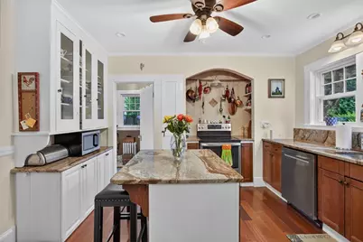 45 Hamlet St, Arlington, MA 02474 - Photo 4