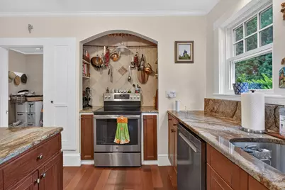 45 Hamlet St, Arlington, MA 02474 - Photo 6