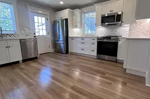 17 Seaview St, Plymouth, MA 02360 - Photo 2