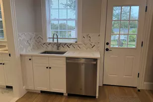 17 Seaview St, Plymouth, MA 02360 - Photo 8