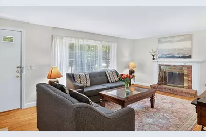 101 Longfellow Dr, Barnstable, MA 02632 - Photo 2