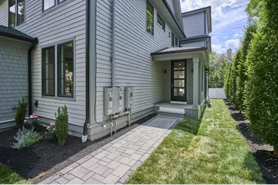 123 Fuller #B, Brookline, MA 02446 - Photo 2