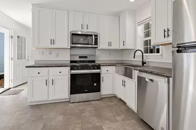 161 Newbury #32, Peabody, MA 01960 - Photo 6