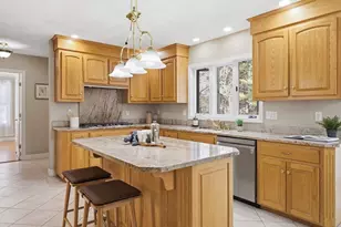 2 Pipers Gln, Andover, MA 01810 - Photo 8