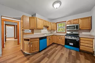 391 Poplar St, Boston, MA 02131 - Photo 12