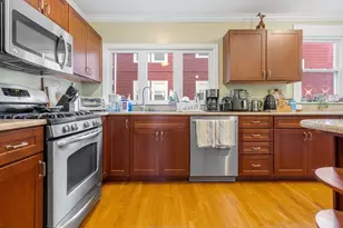 15 Batchelder St, Melrose, MA 02176 - Photo 6