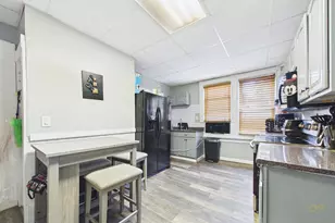 283 Pleasant St, New Bedford, MA 02740 - Photo 24