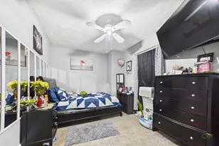 283 Pleasant St, New Bedford, MA 02740 - Photo 10