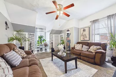 283 Pleasant St, New Bedford, MA 02740 - Photo 4