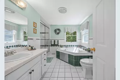 37 Malbone St, Lakeville, MA 02347 - Photo 8