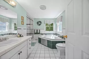 37 Malbone St, Lakeville, MA 02347 - Photo 8