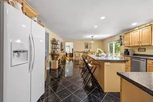 37 Malbone St, Lakeville, MA 02347 - Photo 20