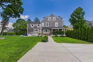 24 Oxford St, Fairhaven, MA 02719 - Photo 6