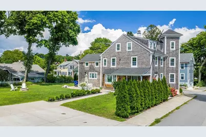 24 Oxford Street, Fairhaven, MA 02719 - Photo 2
