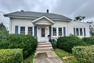 556 Brayton Ave, Somerset, MA 02726 - Photo 1