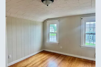 556 Brayton Ave, Somerset, MA 02726 - Photo 4
