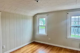 556 Brayton Ave, Somerset, MA 02726 - Photo 4