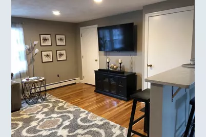 1044 Main St #2, Melrose, MA 02176 - Photo 8