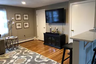 1044 Main St, Melrose, MA 02176 - Photo 8