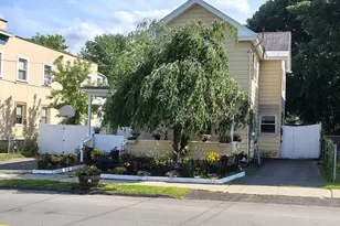 12 Lincoln St, Pittsfield, MA 01201 - Photo 1