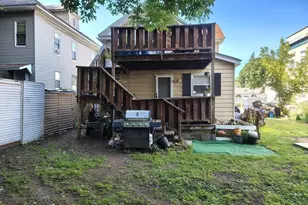 12 Lincoln St, Pittsfield, MA 01201 - Photo 8