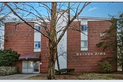 300 Tremont St #15, Newton, MA 02458 - Photo 12