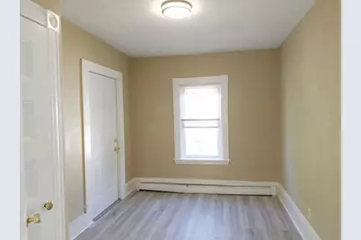 25 Oakland Ave #2F, Everett, MA 02149 - Photo 4