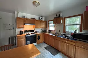 9 Greylock Rd, Boston, MA 01234 - Photo 2
