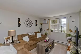 1304 Elm St, West Springfield, MA 01089 - Photo 12