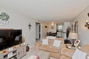 1304 Elm St, West Springfield, MA 01089 - Photo 10