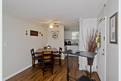 1304 Elm St #1B, West Springfield, MA 01089 - Photo 6