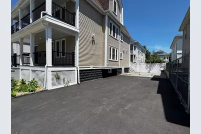 33 Hamilton St #1, Medford, MA 02155 - Photo 2