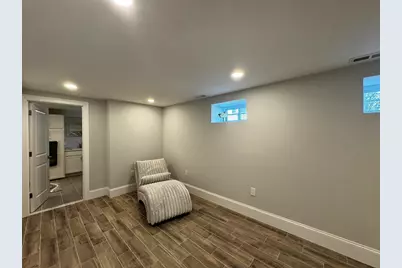 33 Hamilton St #1, Medford, MA 02155 - Photo 12