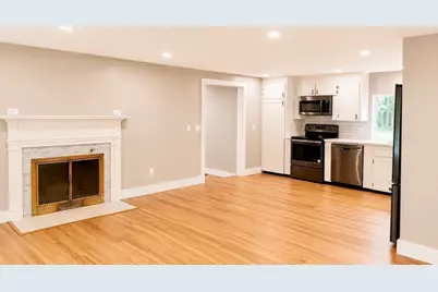 334 Bedford St #1, Lakeville, MA 02347 - Photo 10