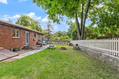 24 Taylor Rd, Lynn, MA 01904 - Photo 8