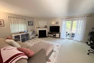 1 Hartshorn Pl, Walpole, MA 02081 - Photo 4