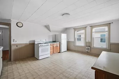 23 Frederick St, Westfield, MA 01085 - Photo 8