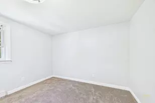 844 Hood St, Fall River, MA 02720 - Photo 16