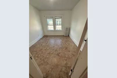 18 Everett St #2, Lawrence, MA 01843 - Photo 8