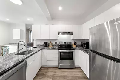 104 Hartford Ave E #3, Uxbridge, MA 01569 - Photo 2
