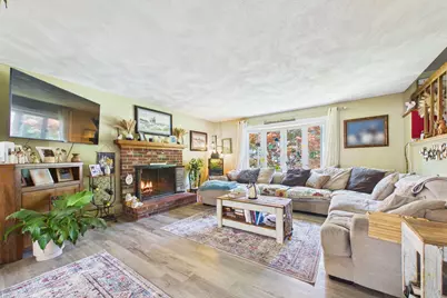 127 Parsonage Way, Attleboro, MA 02703 - Photo 6
