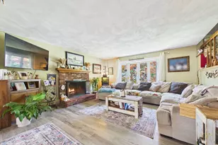 127 Parsonage Way, Attleboro, MA 02703 - Photo 6