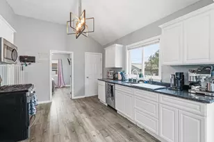 26 Central St, Brookfield, MA 01506 - Photo 12