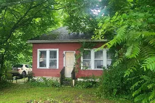 8 White St, Wilbraham, MA 01095 - Photo 1