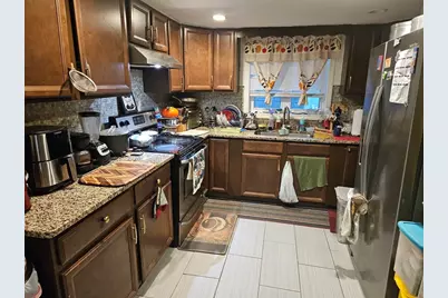 18 Union St, Taunton, MA 02780 - Photo 6