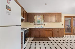 17 Brewster Dr, Bridgewater, MA 02324 - Photo 10