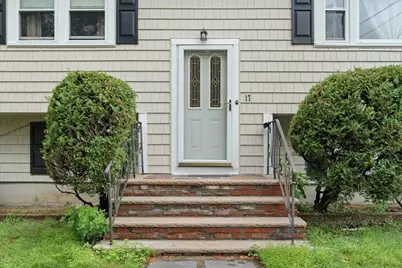 17 Brewster Dr, Bridgewater, MA 02324 - Photo 2