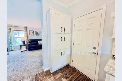 34 Sunrise Lane, Chicopee, MA 01020 - Photo 8